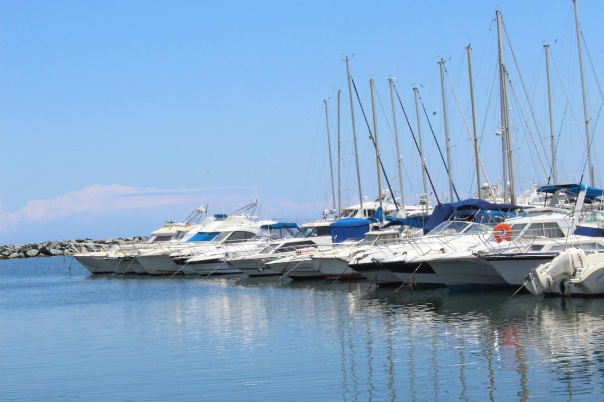 Вилла Bord de mer, pieds dans l'eau, vue panoramique Сан-Николао Экстерьер фото