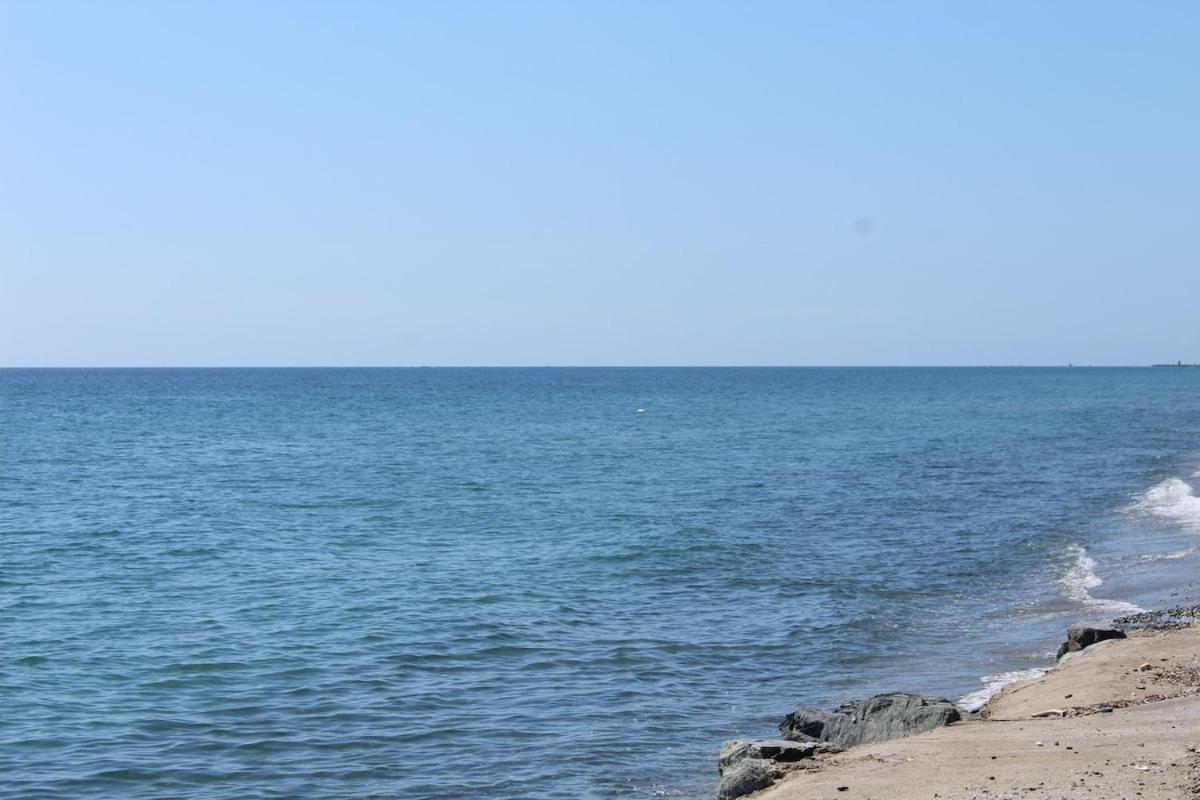 Вилла Bord de mer, pieds dans l'eau, vue panoramique Сан-Николао Экстерьер фото